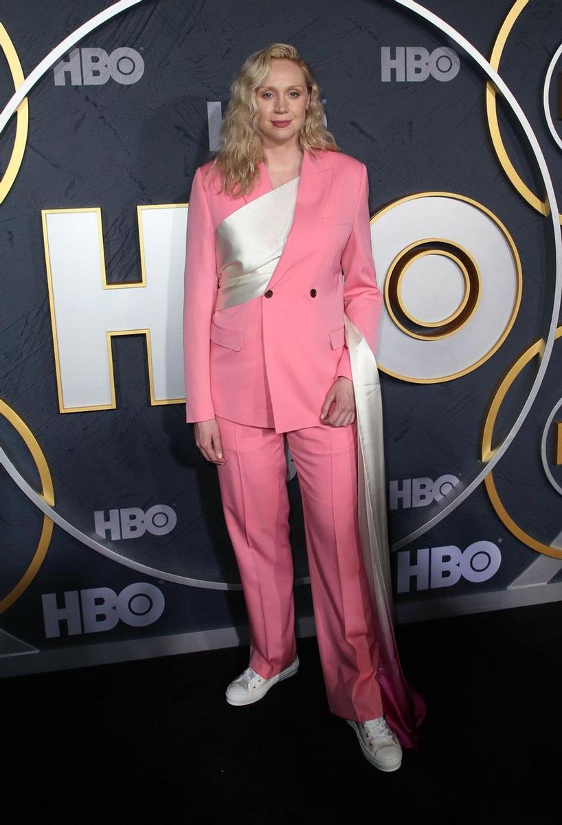 Gwendoline Christie se puso más cómoda para la fiesta HBO