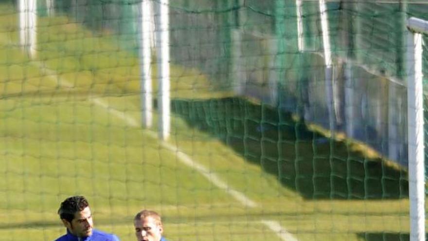 Álex Bergantiños, durante un entrenamiento en Abegondo. / eduardo vicente