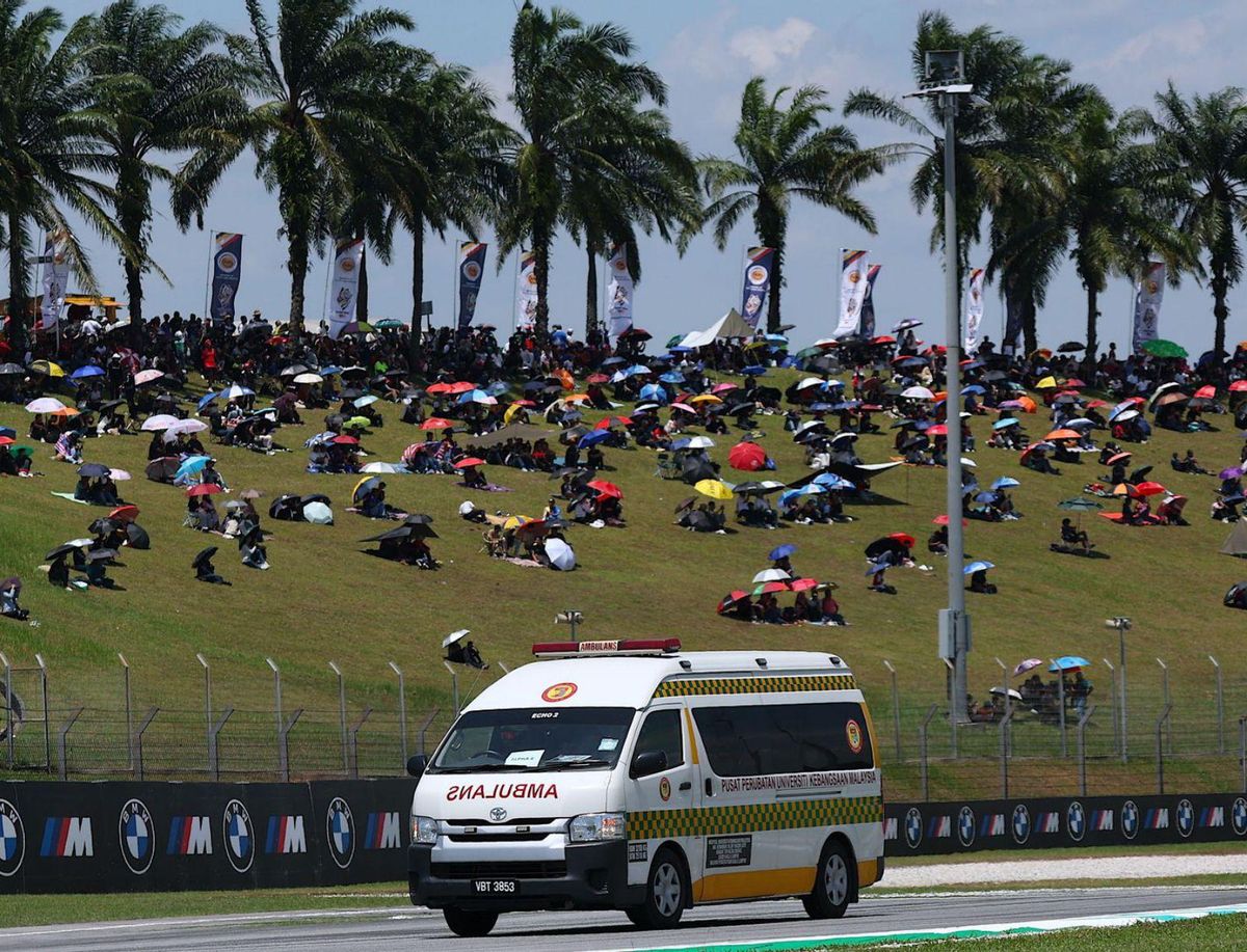 Rueda i Dettwiler tenen un greu accident a Moto3 Rueda i Dettwiler tenen un greu accident a Moto3