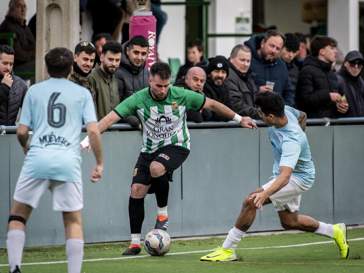 Acció del partit entre la Jonquera i el Roses City B