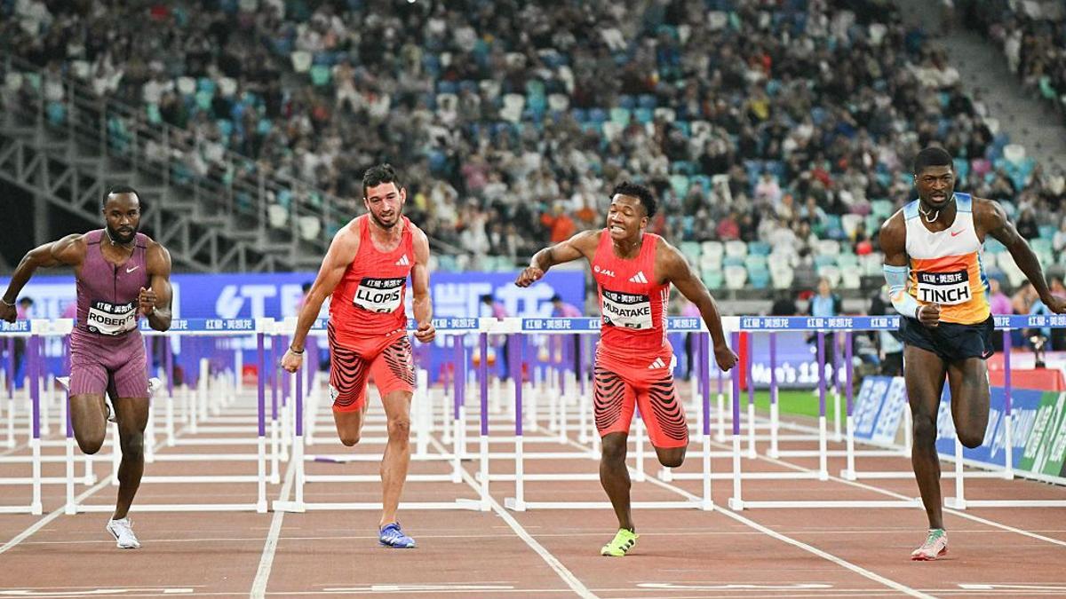 Llopis y sus rivales en la carrera de la Diamond League en China