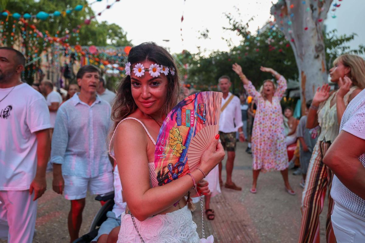 Todas las imágenes de la celebración del Flower Power de las Festes de la Terra
