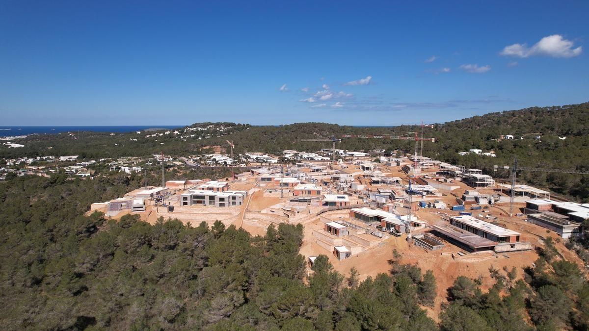 Nueva urbanización en un área rústica de Ibiza