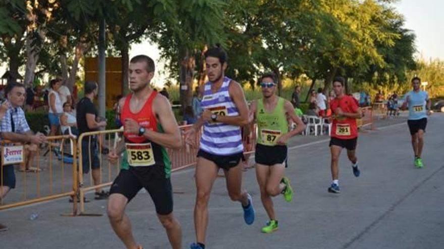 Dominio foráneo en la XII Volta a Peu Platja de Xeraco-Correpatina que reúne a 575 participantes