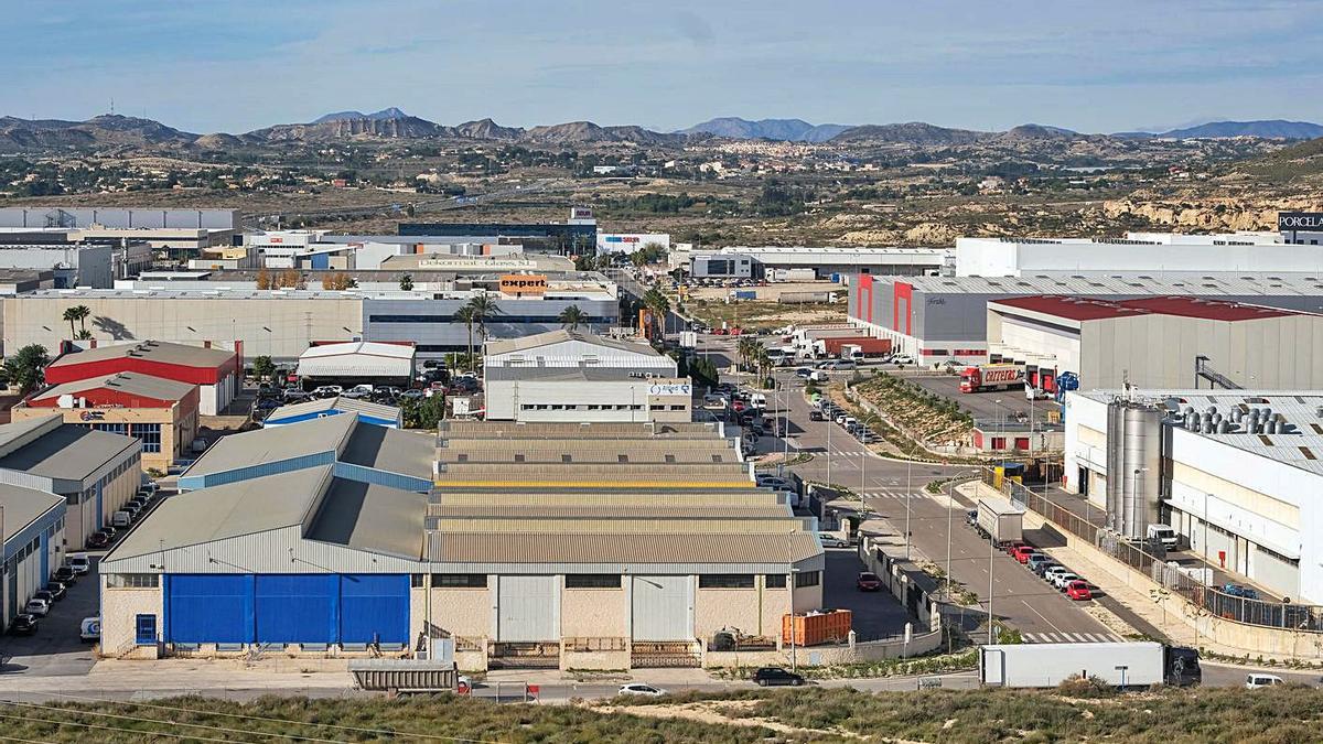 Vista panorámica del polígono industrial de las Atalayas, en Alicante.