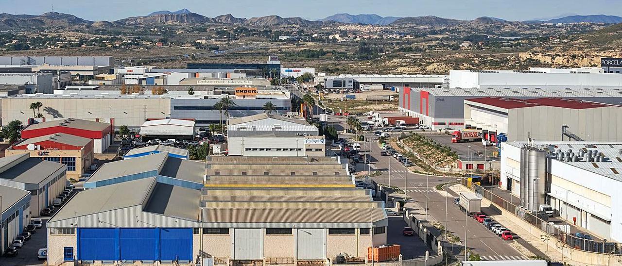 Vista panorámica del polígono industrial de las Atalayas, en Alicante.