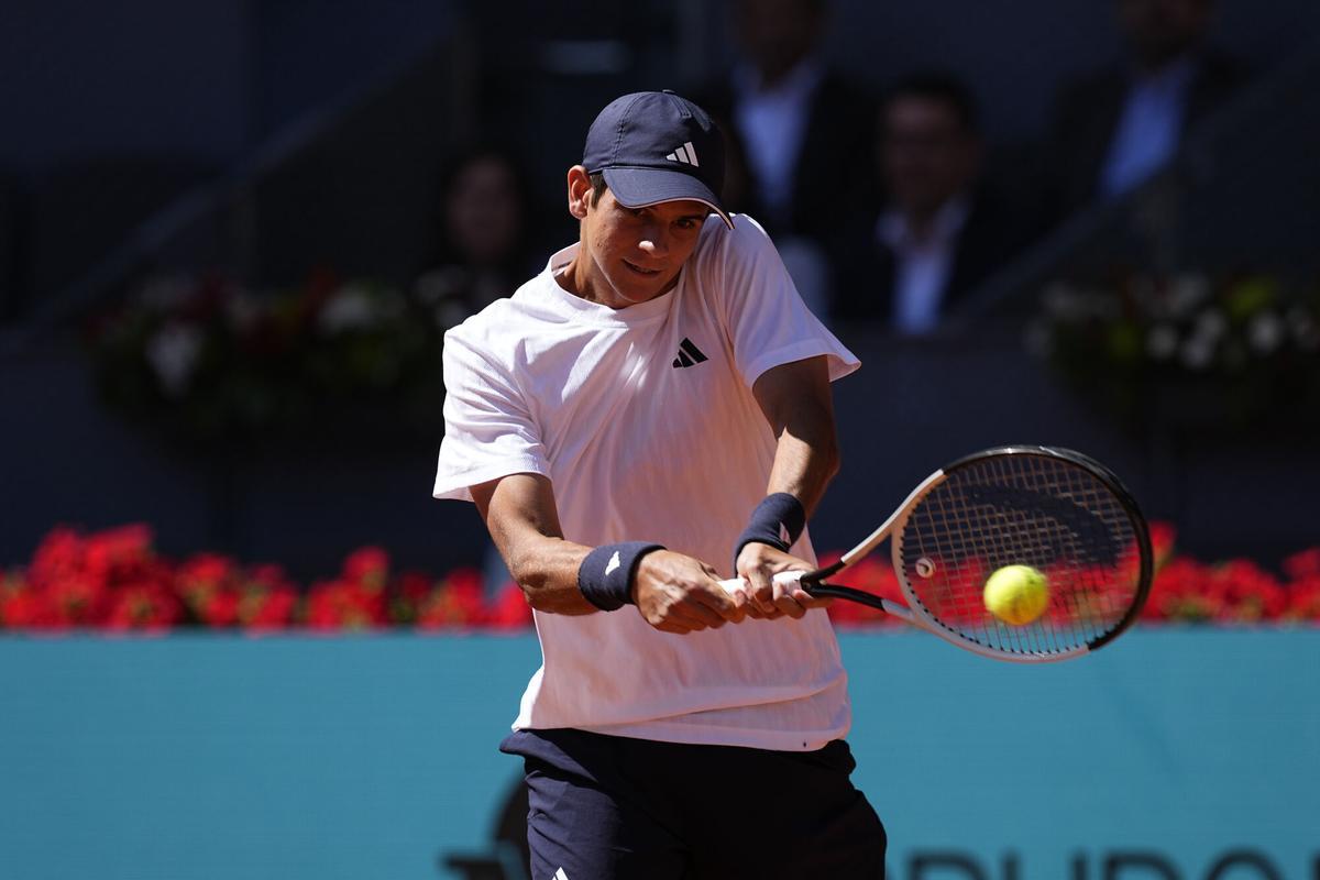 Rafael Jodar of Spain plays against Vit Kopriva of Czech Republic during the Mutua Madrid Open 2026, ATP Masters 1000 and WTA 1000, at La Caja Magica on April 28, 2026 in Madrid, Spain. AFP7 28/04/2026 ONLY FOR USE IN SPAIN. Oscar J. Barroso / AFP7 / Europa Press;2026;SPAIN;SPORT;Tennis;ZSPORT;ZTENNIS;Mutua Madrid Open 2026 - Day 9; Rafael Jodar of Spain plays against Vit Kopriva of Czech Republic during the Mutua Madrid Open 2026, ATP Masters 1000 and WTA 1000, at La Caja Magica on April 28, 2026 in Madrid, Spain. AFP7 28/04/2026 ONLY FOR USE IN SPAIN. Oscar J. Barroso / AFP7 / Europa Press;2026;SPAIN;SPORT;Tennis;ZSPORT;ZTENNIS;Mutua Madrid Open 2026 - Day 9;