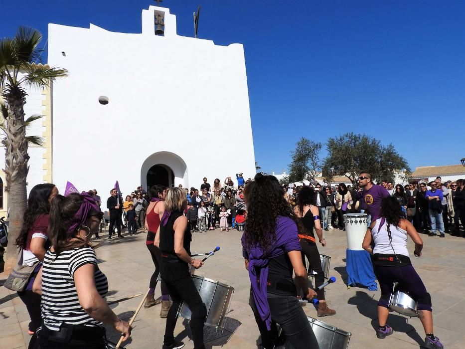 Movilización en Formnetera por el Día de la Mujer