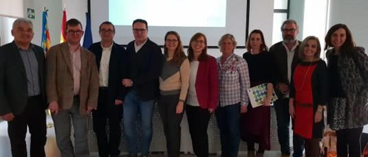 Participantes en la jornada para presentar «Molt de gust».