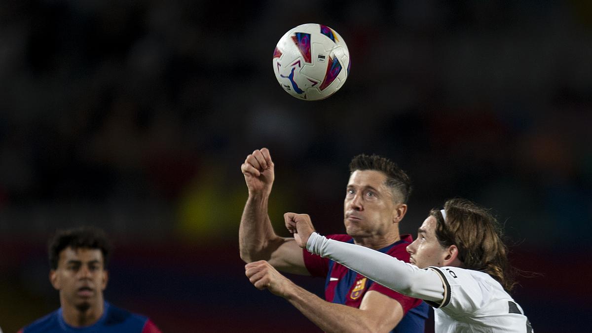 Hat trick de Lewandowski para salvar los 3 puntos ante el Valencia