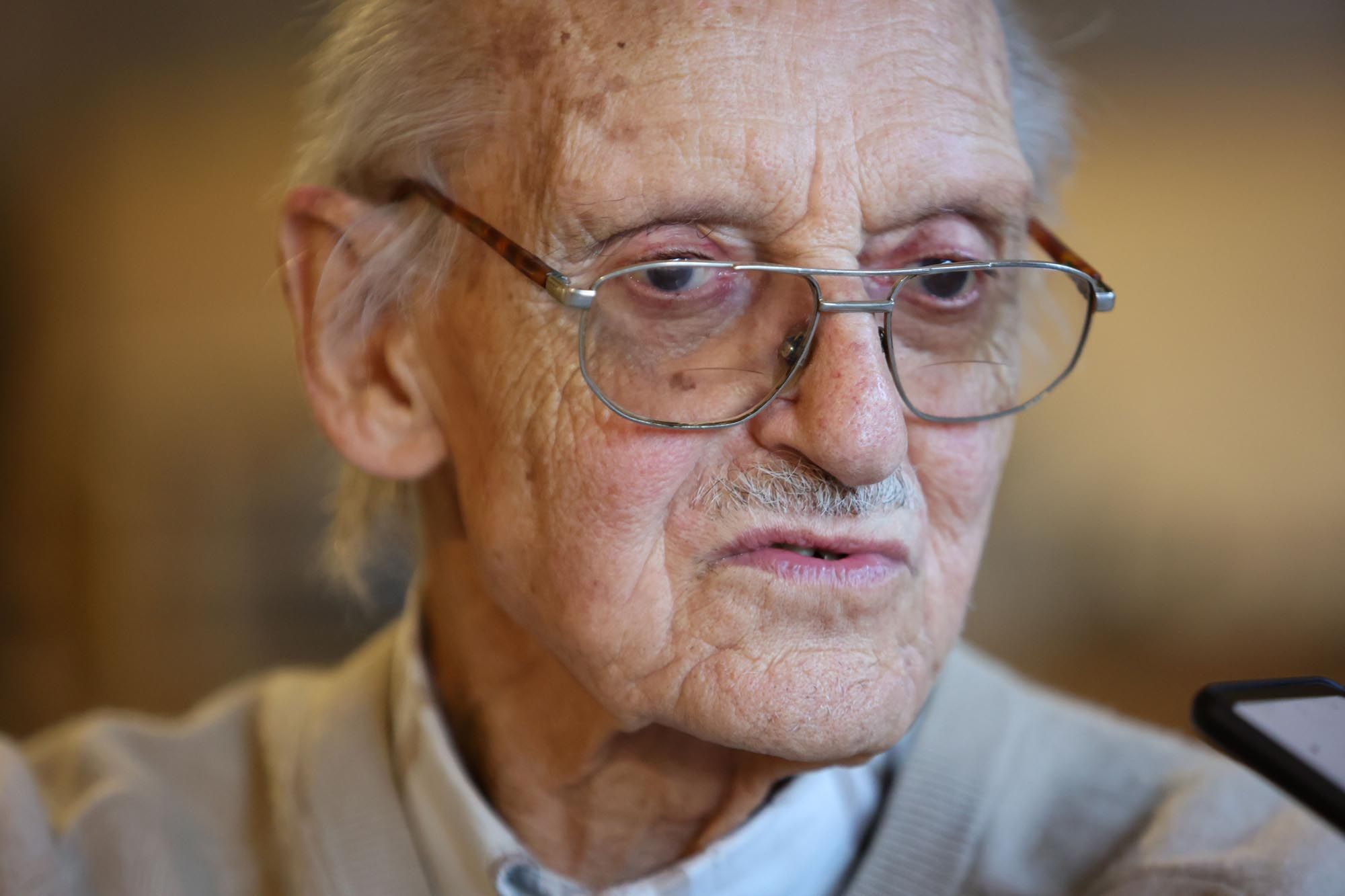 El escultor Adolf Aymat cumple 94 años