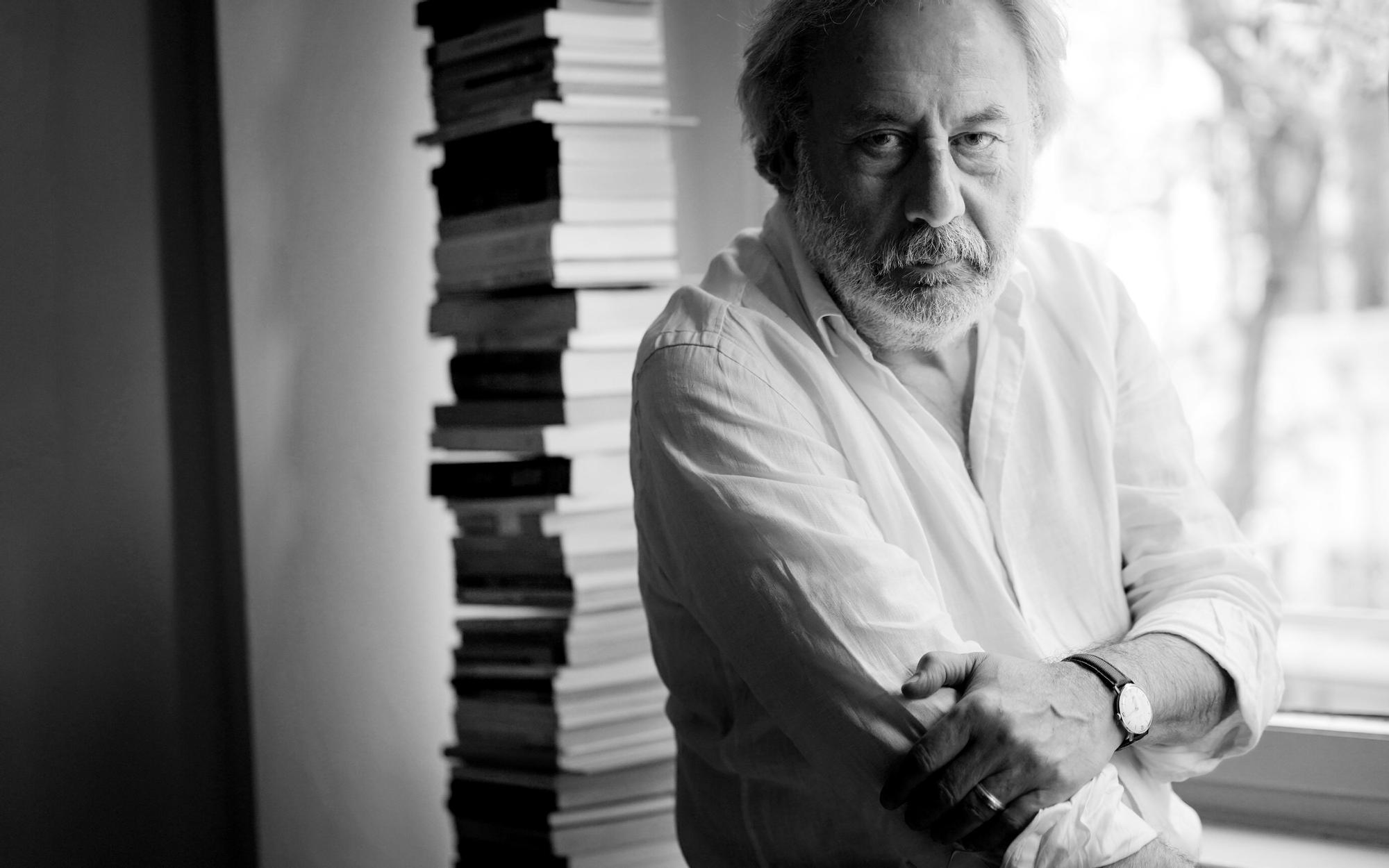 Julio Llamazares, escritor. Para abril. FOTO JOSÉ LUIS ROCA