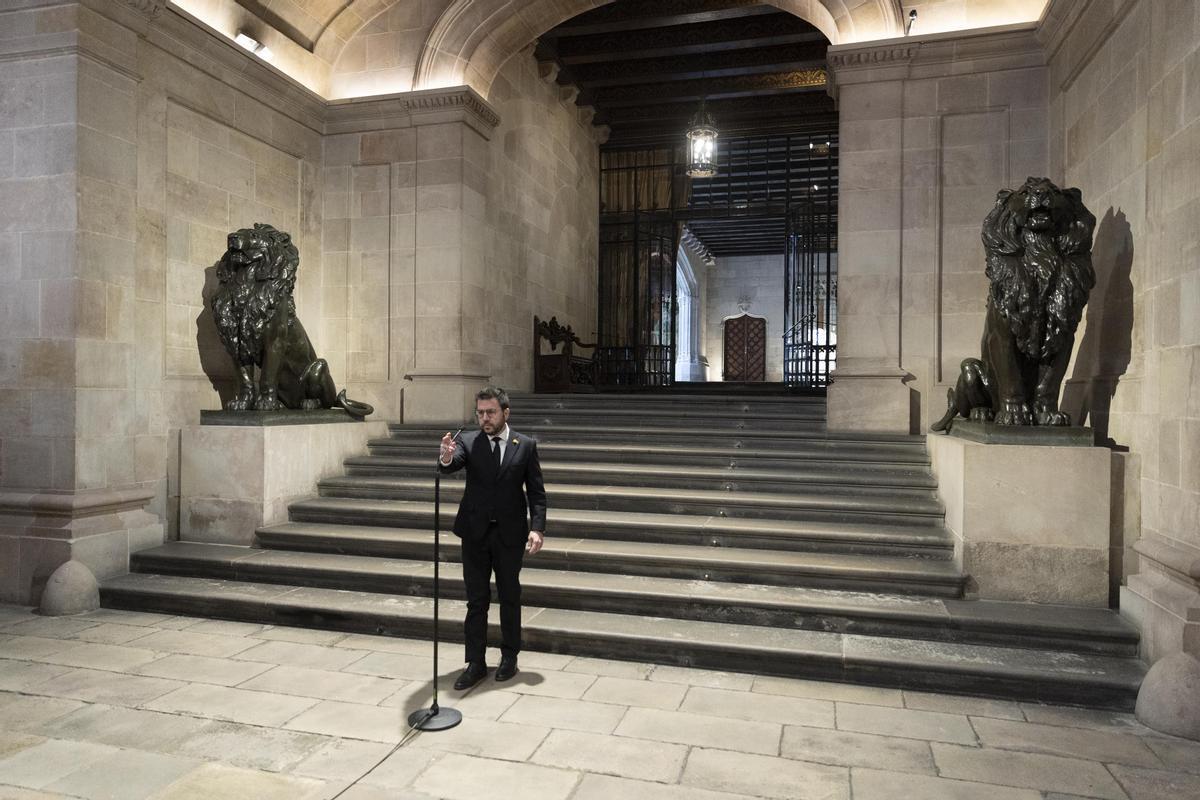 El Palau de la Generalitat acoge este martes la capilla ardiente de Josep Maria Espinàs