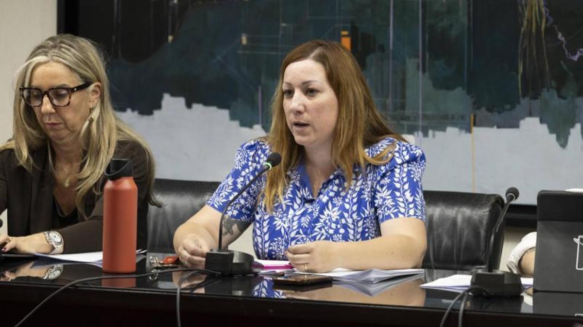 La concejal del PSOE Gemma Alós, en un pleno.