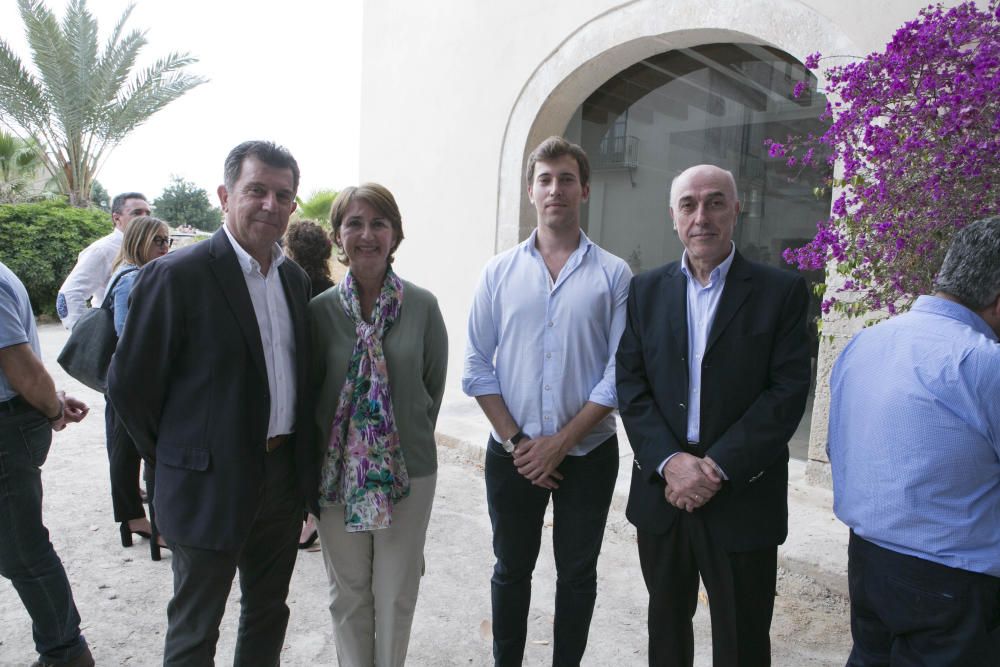 Eliseo Pascual inaugura la exposición de fotografía «Las luces de Torre Juana».