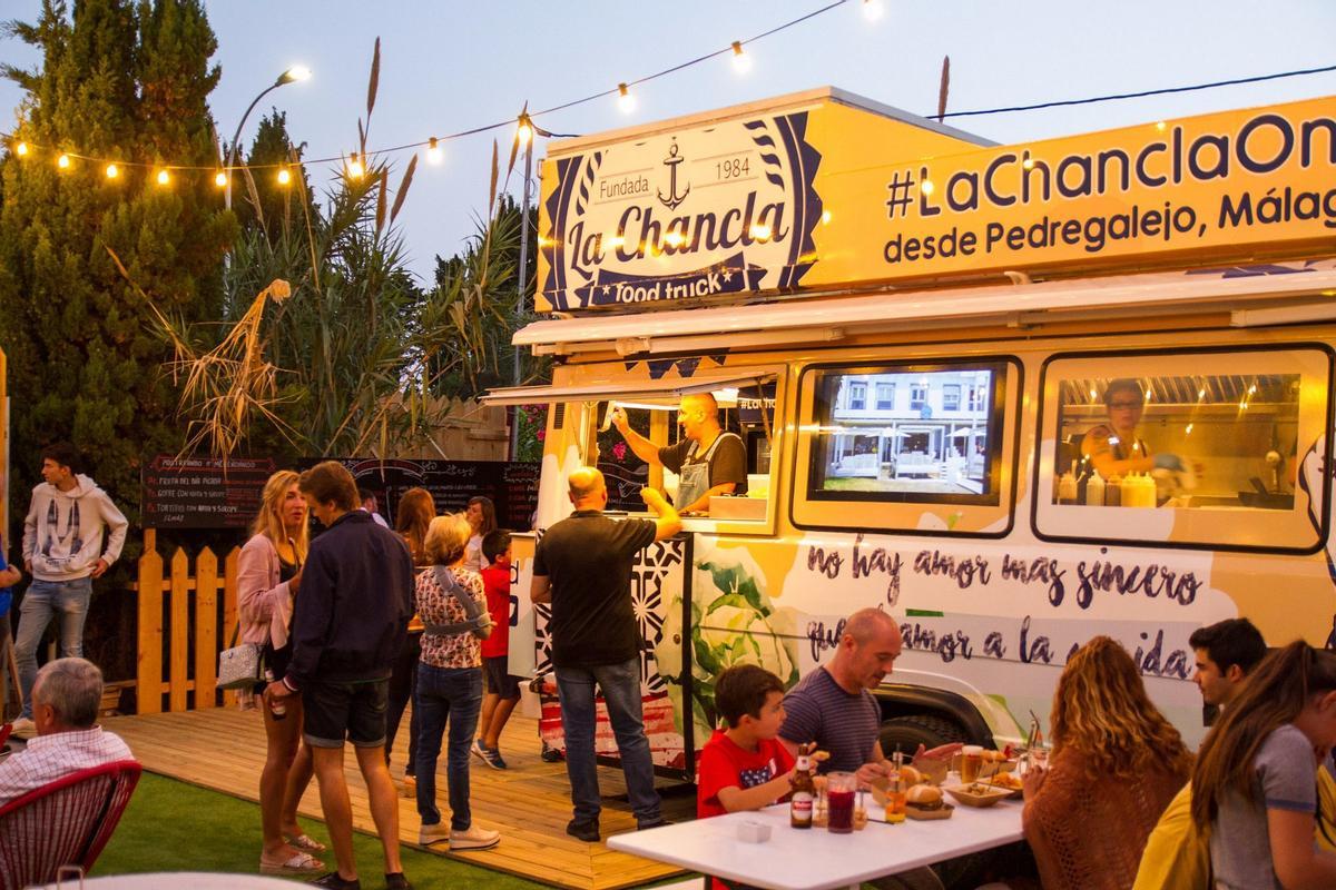 Parada en La Granja, el restaurante de Málaga favorito de las familias por su oferta gastronómica y su área infantil