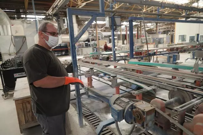 La industria se consolida como el gran motor del empleo en Castellón