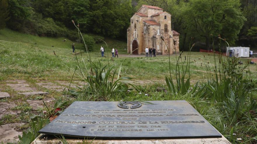 Las carencias de muchos edificios del Arte Asturiano: sin luz ni vigilancia y con mal acceso
