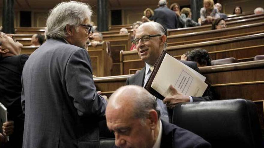 Montoro reconoce que Extremadura necesita el apoyo del Gobierno para reducir el paro
