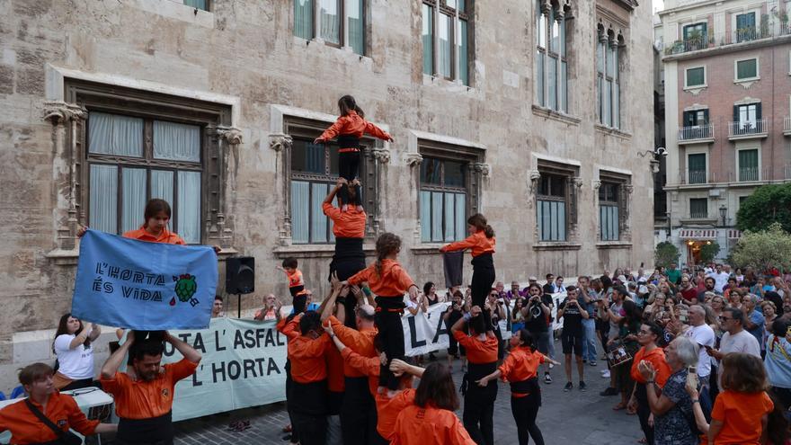 Concentración contra la ZAL en la plaza de Manises