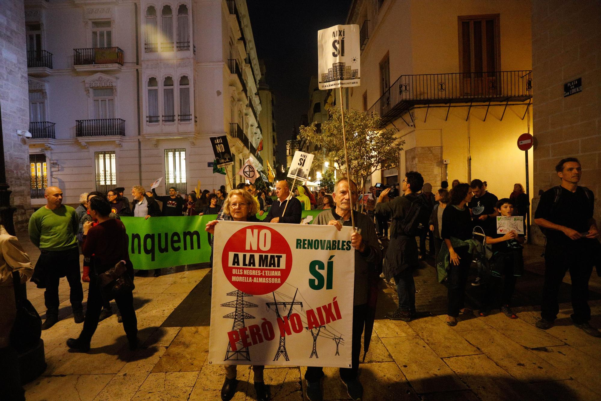 Alianza por el Clima organiza una manifestación en València para exigir justicia climática.