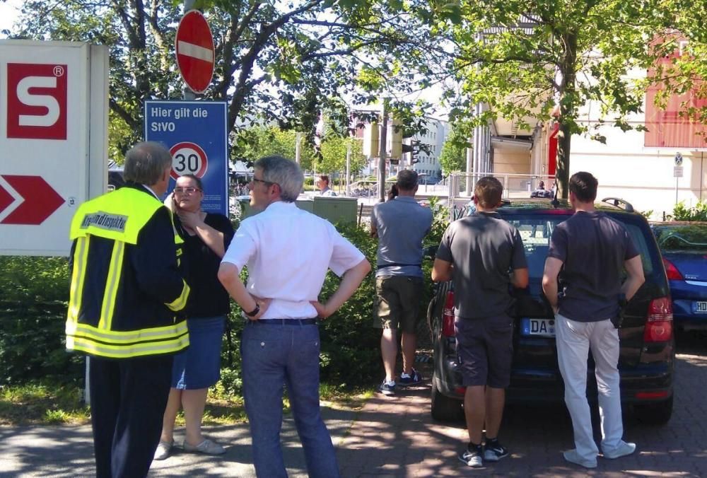 LA POLICÍA MATA AL HOMBRE QUE SE ATRINCHERÓ ...