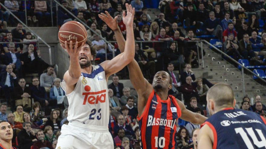 El Baskonia acaba amb el Reial Madrid en un tercer quart perfecte