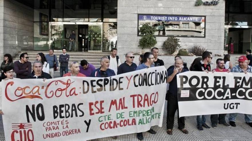 La factoría de Valencia recibe a los primeros desplazados de  la planta de Coca-Cola en Alicante