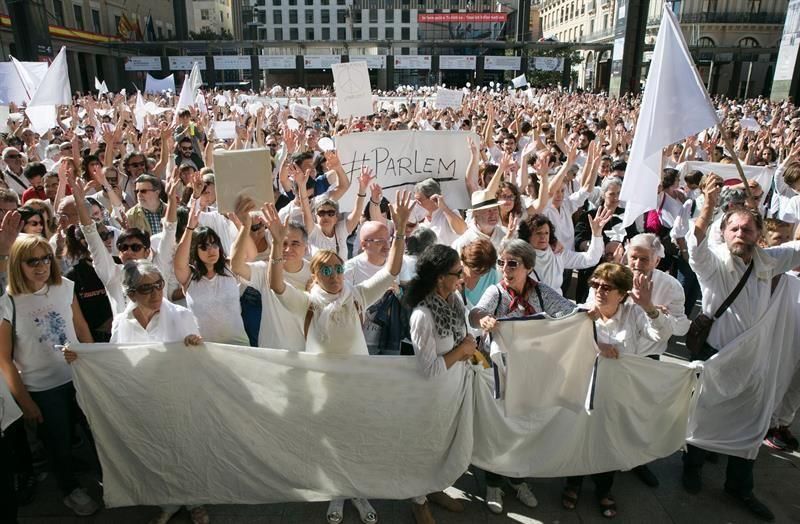 Zaragoza se une por la paz y el diálogo