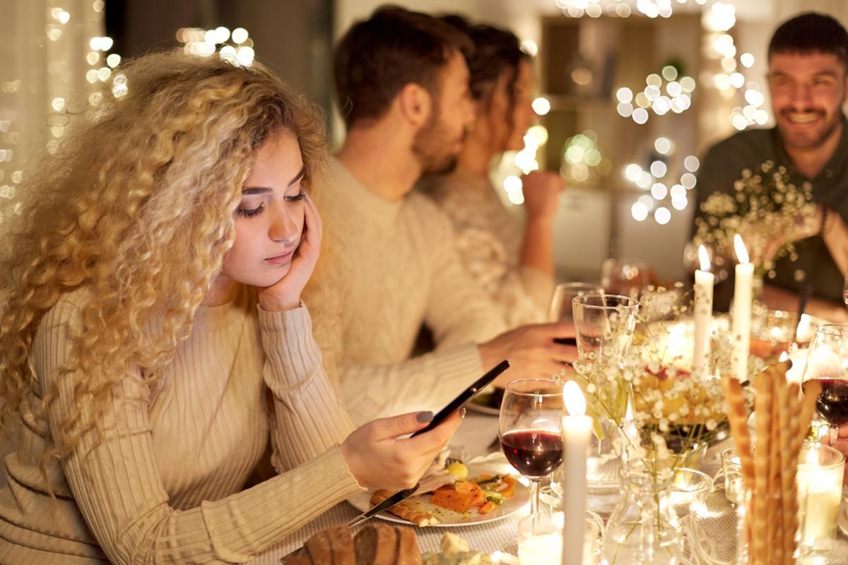 Una de las mejores formas de afrontar el duelo durante las fiestas navideñas es escucharse a uno mismo