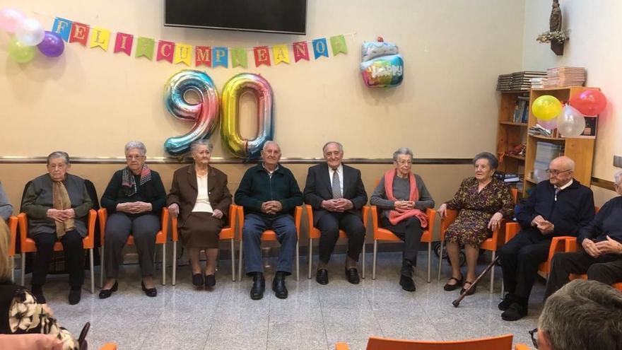 Pedrola distingue a los vecinos que cumplen 90 años