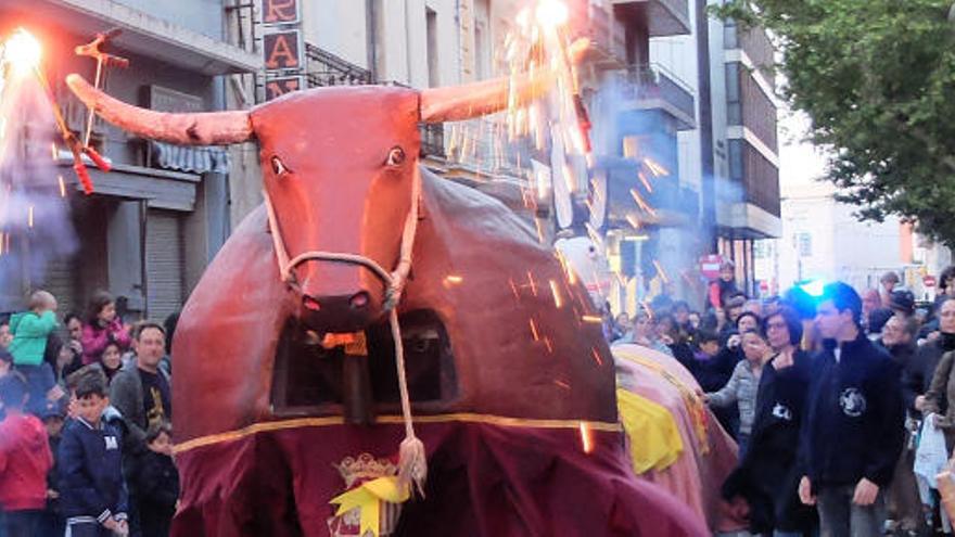 Arrenquen les fires i festes de la Santa Creu amb més de 200 actes