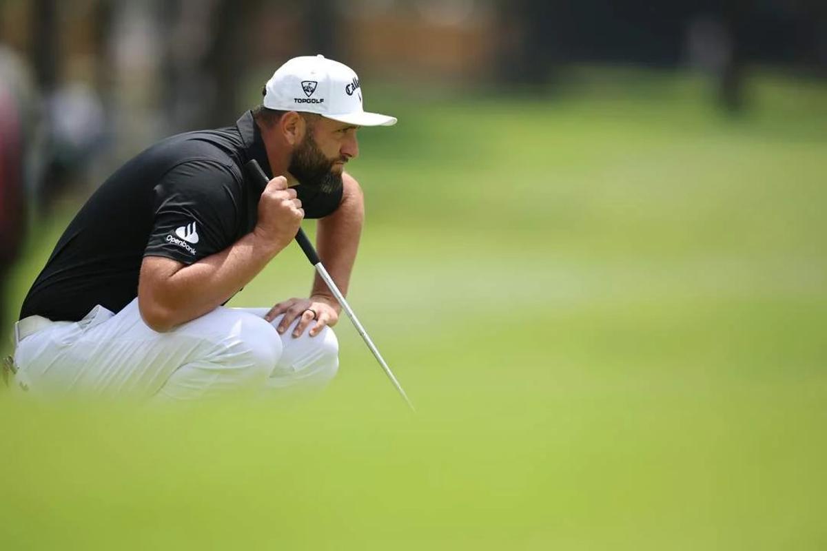 Jon Rahm se rehizo a tiempo en el Trump National y se metió cerca de la cabeza en el primer día de torneo