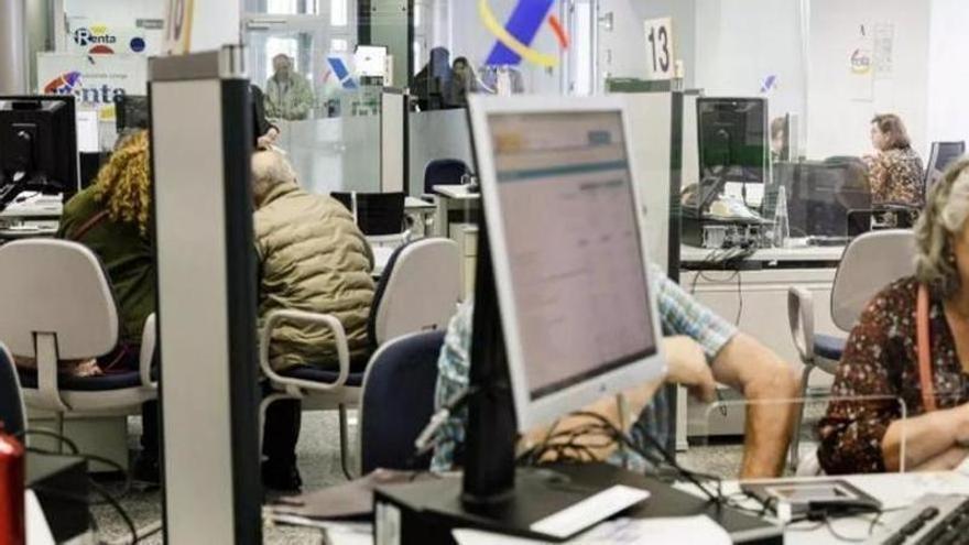 Este miércoles arranca la campaña telefónica de la Renta: 581.744 extremeños deben presentar la declaración