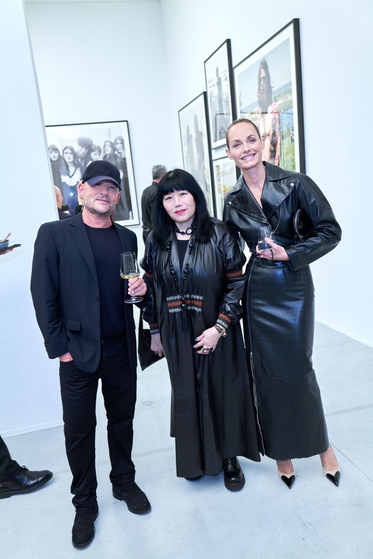 Supermodelos y "celebrities" en el cóctel de inauguración de la exposición organizada por Marta Ortega