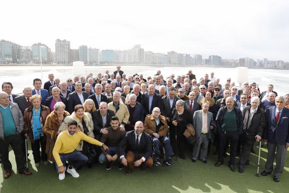 Distinción de nuevos socios de honor del Sporting.