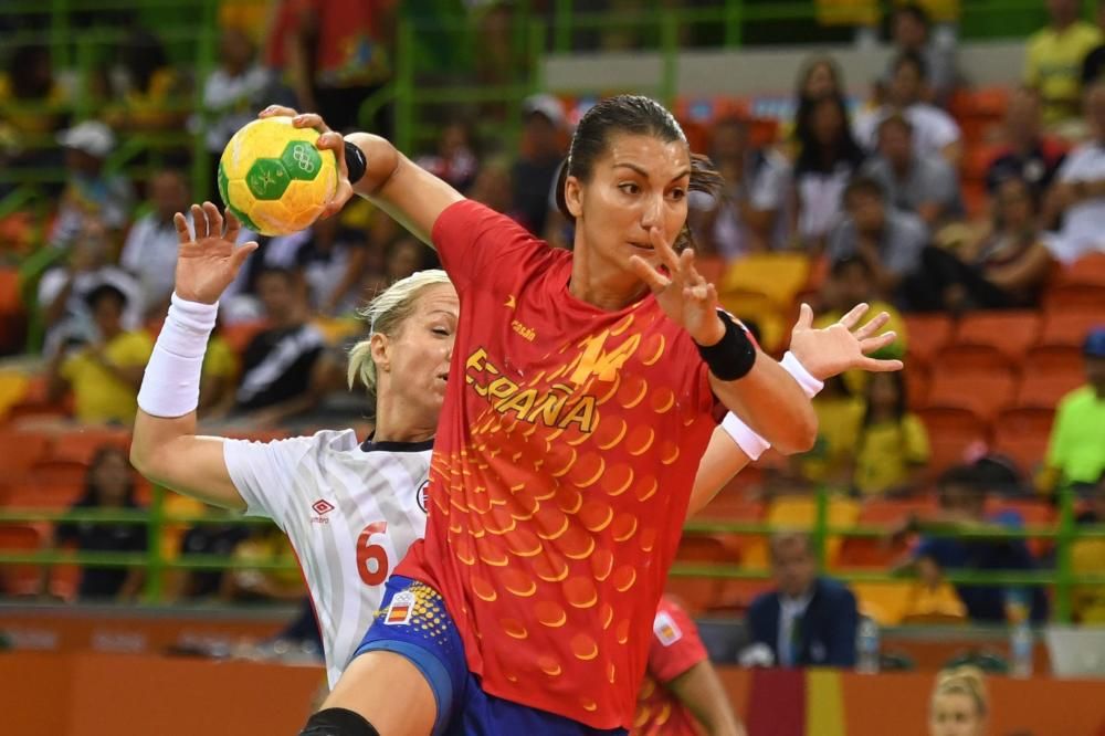 Imágenes del partido entre las selecciones femeninas de España y Noruega en los Juegos Olímpicos