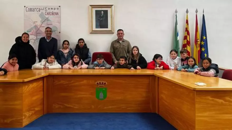 Los escolares visitan el ayuntamiento