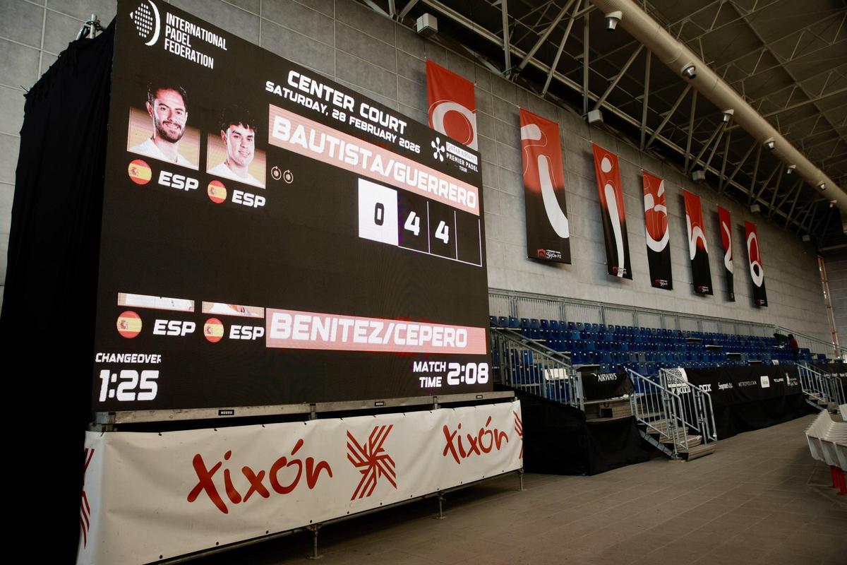 Todo listo en Gijón para disfrutar del mejor pádel internacional (en imágenes)