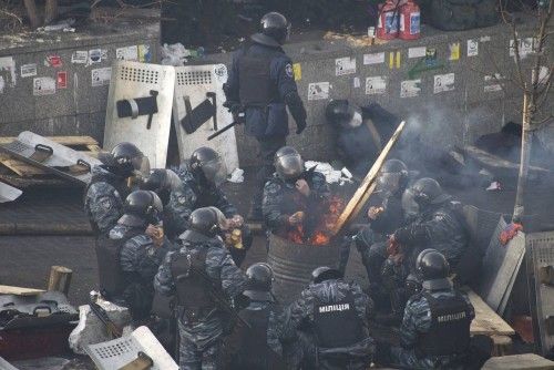 Kiev se ha despertado con las consecuencias de una noche de violencia que deja hasta el momento 25 personas muertas