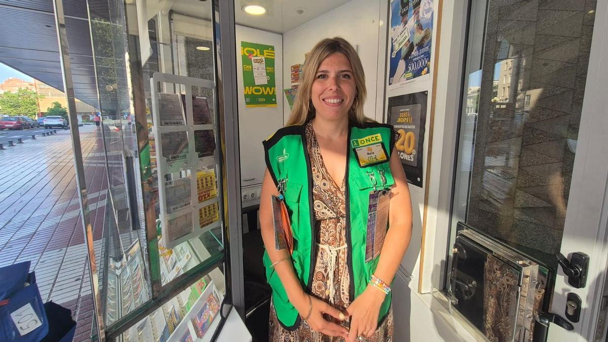 Nuria Ferrer, vendedora de la Once en Nervión.