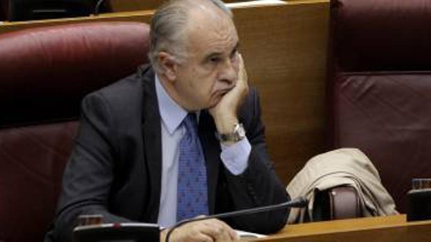 Blasco se sienta el martes en el banquillo por el caso Cooperación