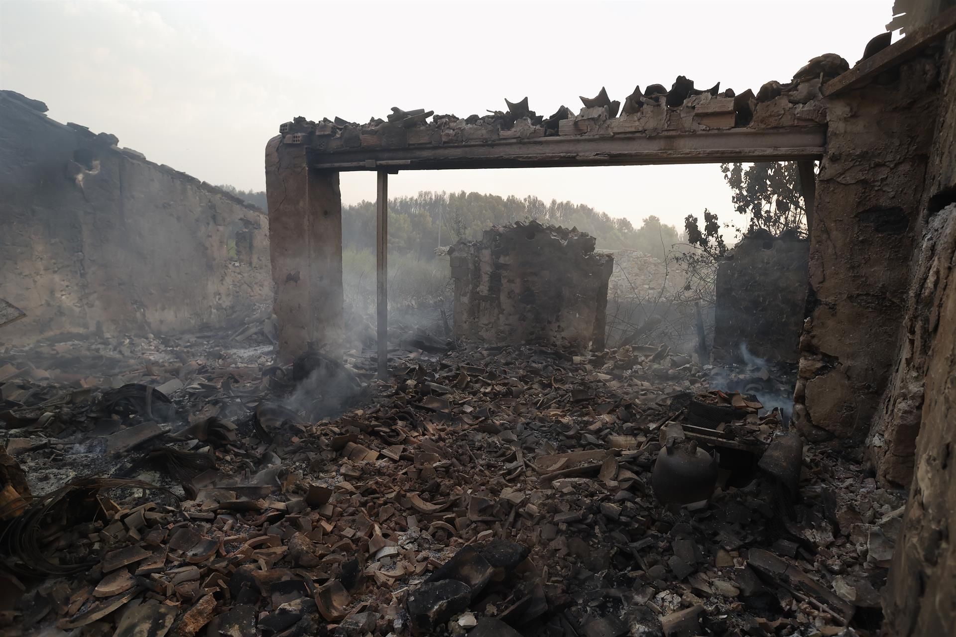 Espectaculares imágenes del incendio en Bejís