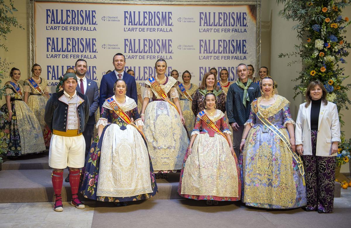 Falleras y falleros de Sagunt