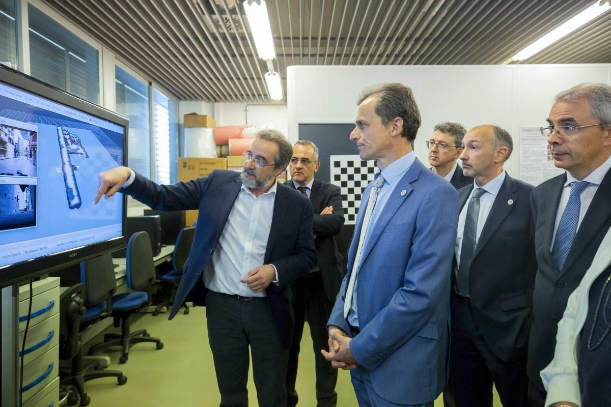 Duque visita el campus Río Ebro de la capital aragonesa