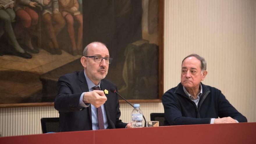 Bassas amb el superior de la Cova, Lluís Magriñà, que va conduir l&#039;acte