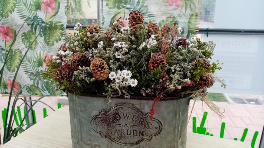 Detalle floral elaborado para el Día de los Abuelos de Espacio Garden.