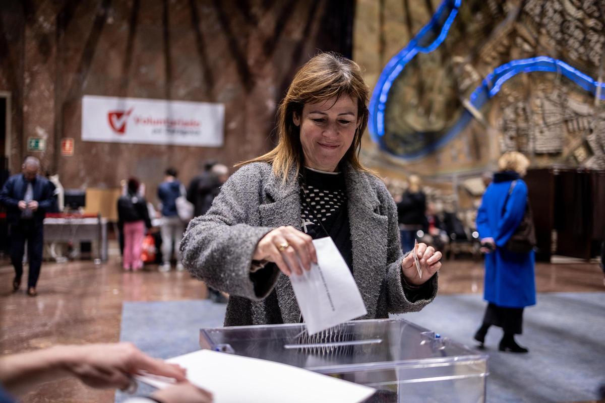 En imágenes | Así transcurre la jornada electoral en Aragón