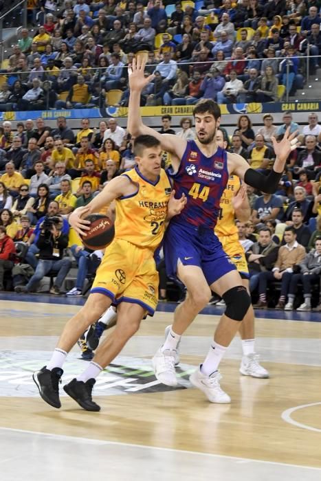 09-02-20 DEPORTES. PABELLON GRAN CANARIA ARENAS. SIETE PALMAS. LAS PALMAS DE GRAN CANARIA. Partido de baloncesto entre los equipos del Herbaife GC y el Barcelona.    Fotos: Juan Castro.