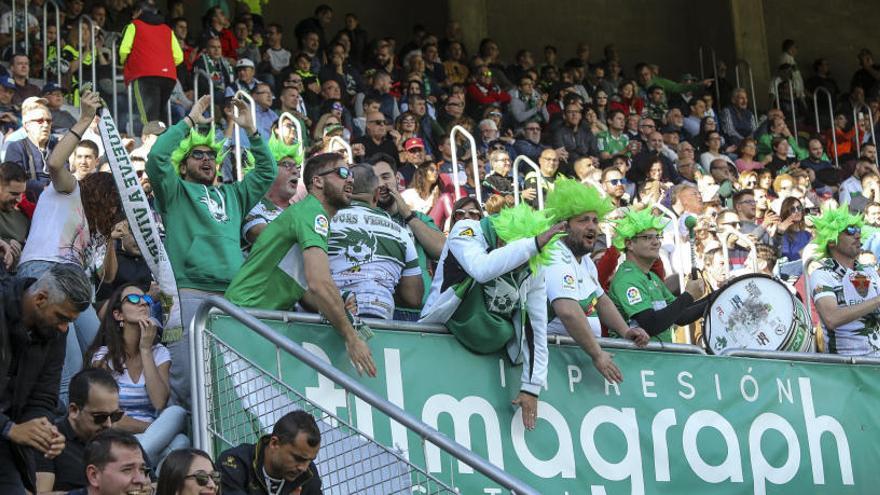 Aficionados del Elche, durante el partido del pasado domingo frente al Numancia